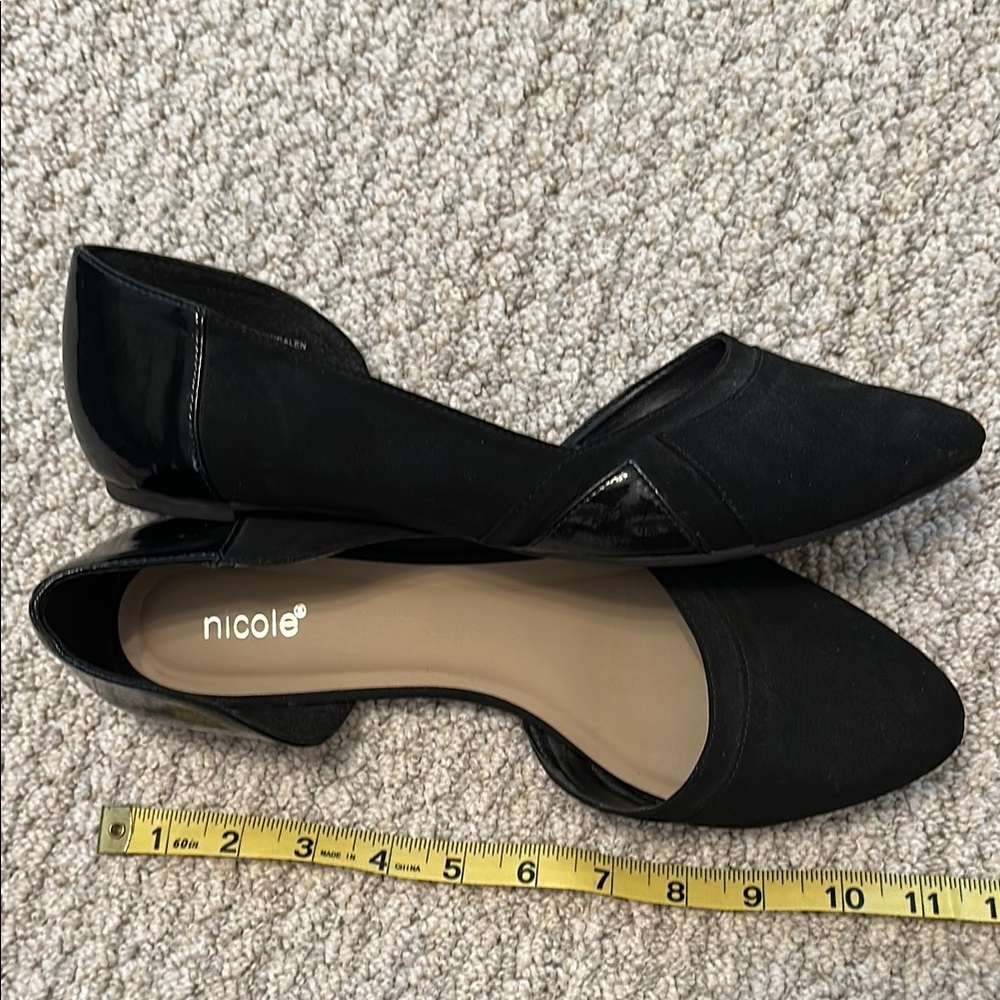 Nicole Women's Black Flats Sz 11